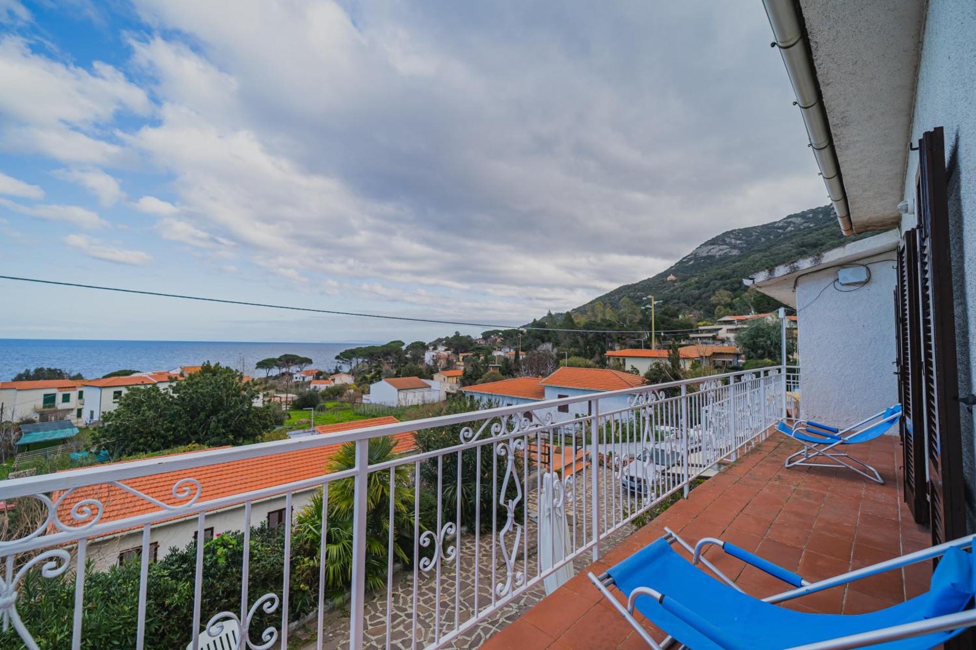 Appartamenti Casa Sant'Andrea - Goelba Exterior foto
